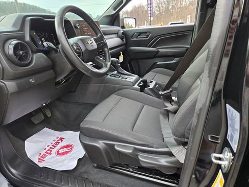 Used 2023 Chevrolet Colorado W/T image 9