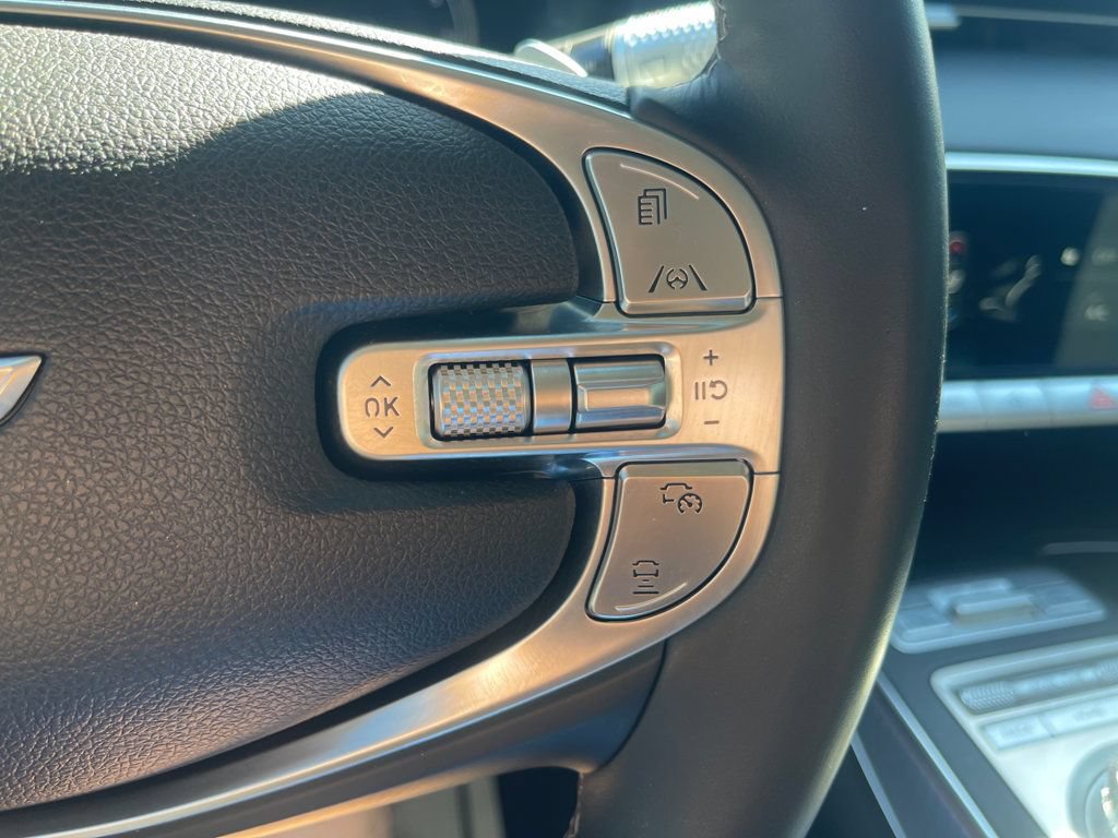 Used 2022 Genesis GV70 2.5T w/ Select Package AWD/4WD image 17