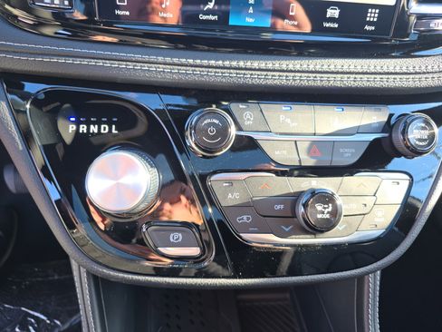 New 2026 Chrysler Pacifica Limited w/ S Appearance Package image 7