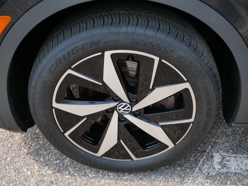 Certified 2023 Volkswagen ID.4 Pro S AWD/4WD image 16