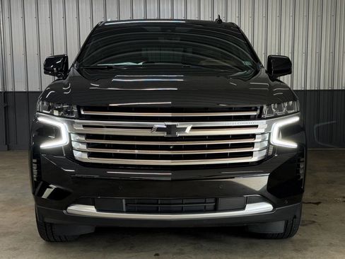 Used 2021 Chevrolet Tahoe High Country w/ Premium Package AWD/4WD image 2