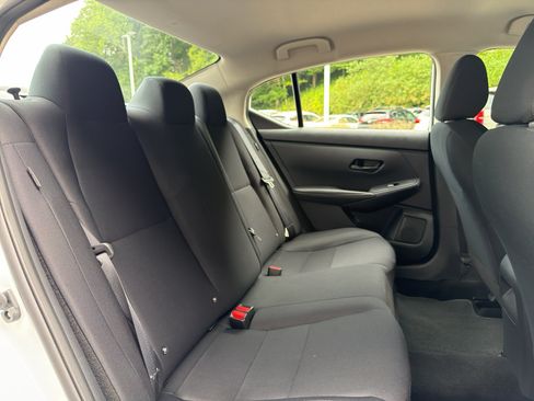 Certified 2025 Nissan Sentra S FWD image 18