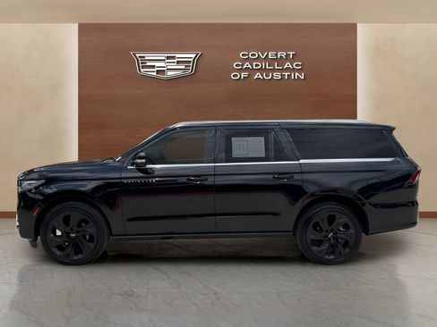 Used 2025 Lincoln Navigator L Black Label AWD/4WD image 3