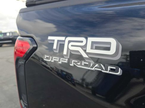 Used 2025 Toyota Tacoma TRD Off-Road image 12
