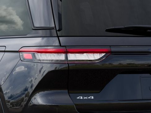 New 2026 Jeep Grand Cherokee Summit image 35