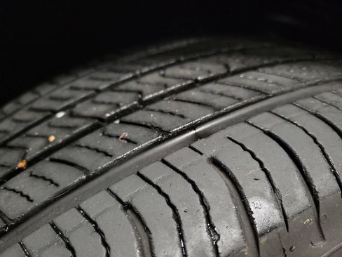 Used 2021 Ford Escape SE image 11