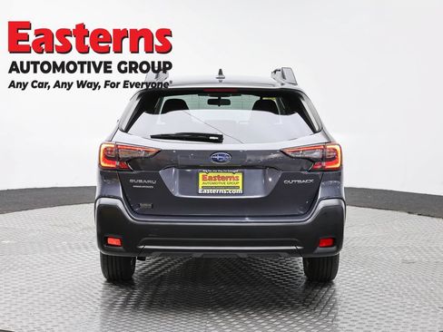 Used 2023 Subaru Outback Premium AWD/4WD image 6