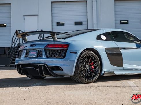 Used 2018 Audi R8 V10 w/ Premium Package image 72