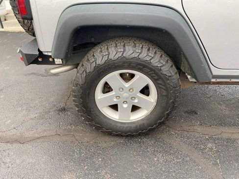 Used 2014 Jeep Wrangler Unlimited Sport w/ Quick Order Package 24S image 17