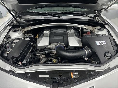 Used 2013 Chevrolet Camaro SS w/ SS Performance Package image 23