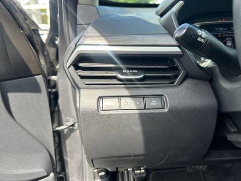 Used 2025 Nissan Altima 2.5 SV FWD image 26