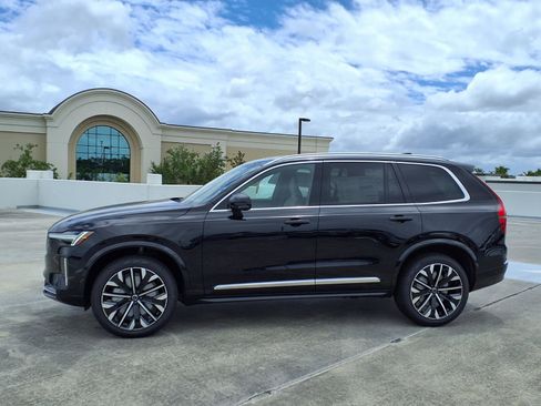 New 2026 Volvo XC90 B5 Core AWD/4WD image 4