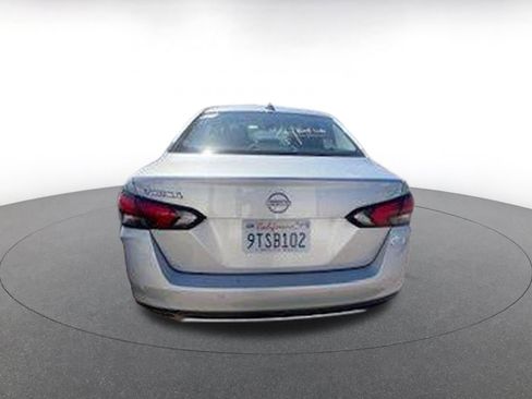 Used 2025 Nissan Versa SV image 5