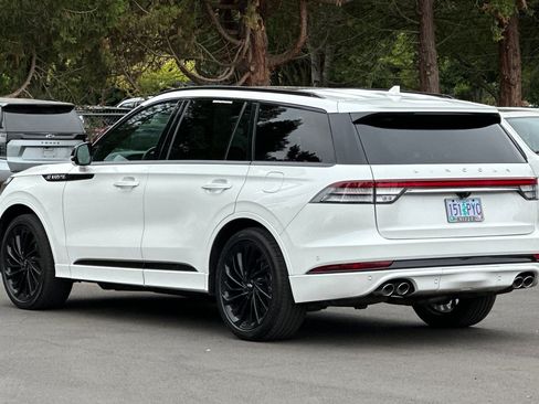 Used 2023 Lincoln Aviator Reserve w/ Equipment Group 201A RWD image 6