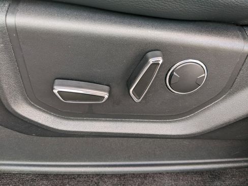 Used 2017 Ford F150 Lariat w/ Equipment Group 502A Luxury image 20