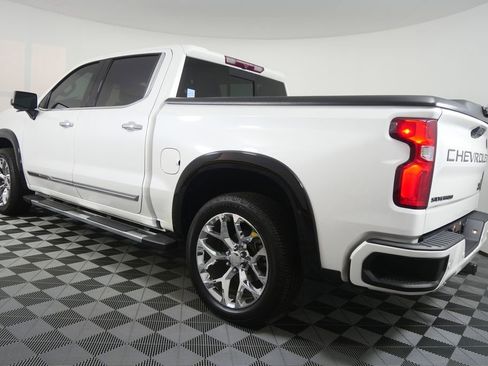 Used 2022 Chevrolet Silverado 1500 High Country w/ Z71 Off-Road Package image 6