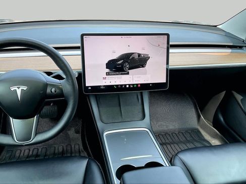 Used 2023 Tesla Model 3 Standard Range RWD image 6