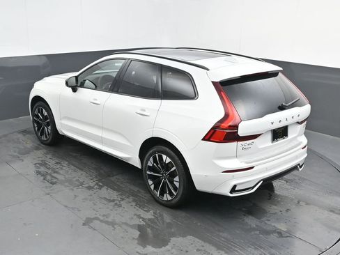 New 2026 Volvo XC60 B5 Plus w/ Protection Package Premier AWD/4WD image 22