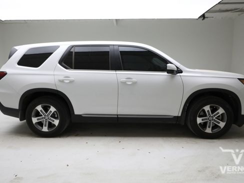 Used 2024 Honda Pilot EX-L image 5