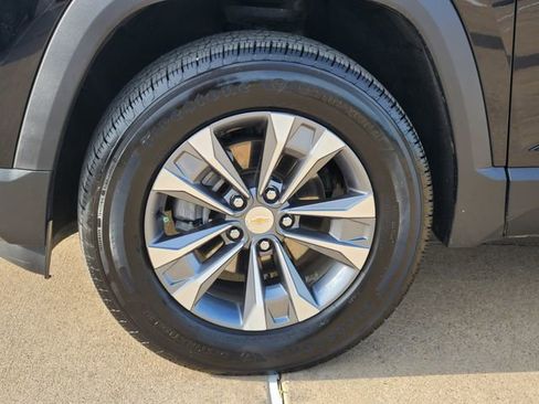 Used 2025 Chevrolet Equinox LT FWD image 17