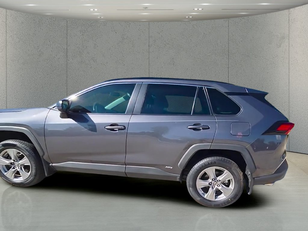 Used 2024 Toyota RAV4 LE AWD/4WD image 45