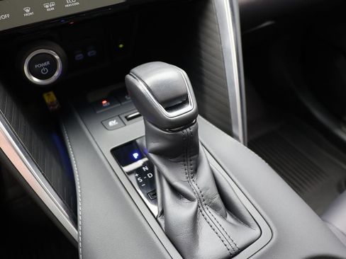 Used 2024 Toyota Venza Nightshade image 28