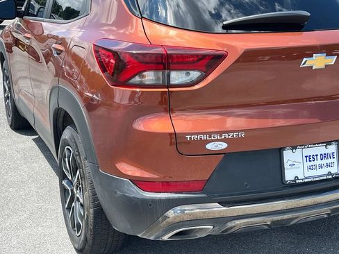 Used 2021 Chevrolet TrailBlazer ACTIV w/ Sun and Liftgate Package image 5