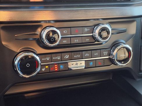 New 2026 Ford F250 Lariat w/ Chrome Package image 7