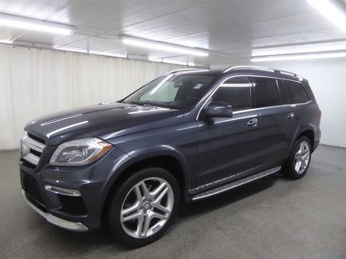 Used 2014 Mercedes-Benz GL 550 GL 550 4MATIC w/ Driver Assistance Package image 3