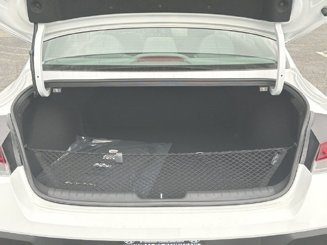 New 2026 Hyundai Elantra Hybrid FWD image 20