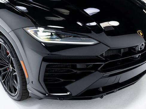 Used 2025 Lamborghini Urus SE AWD/4WD image 80