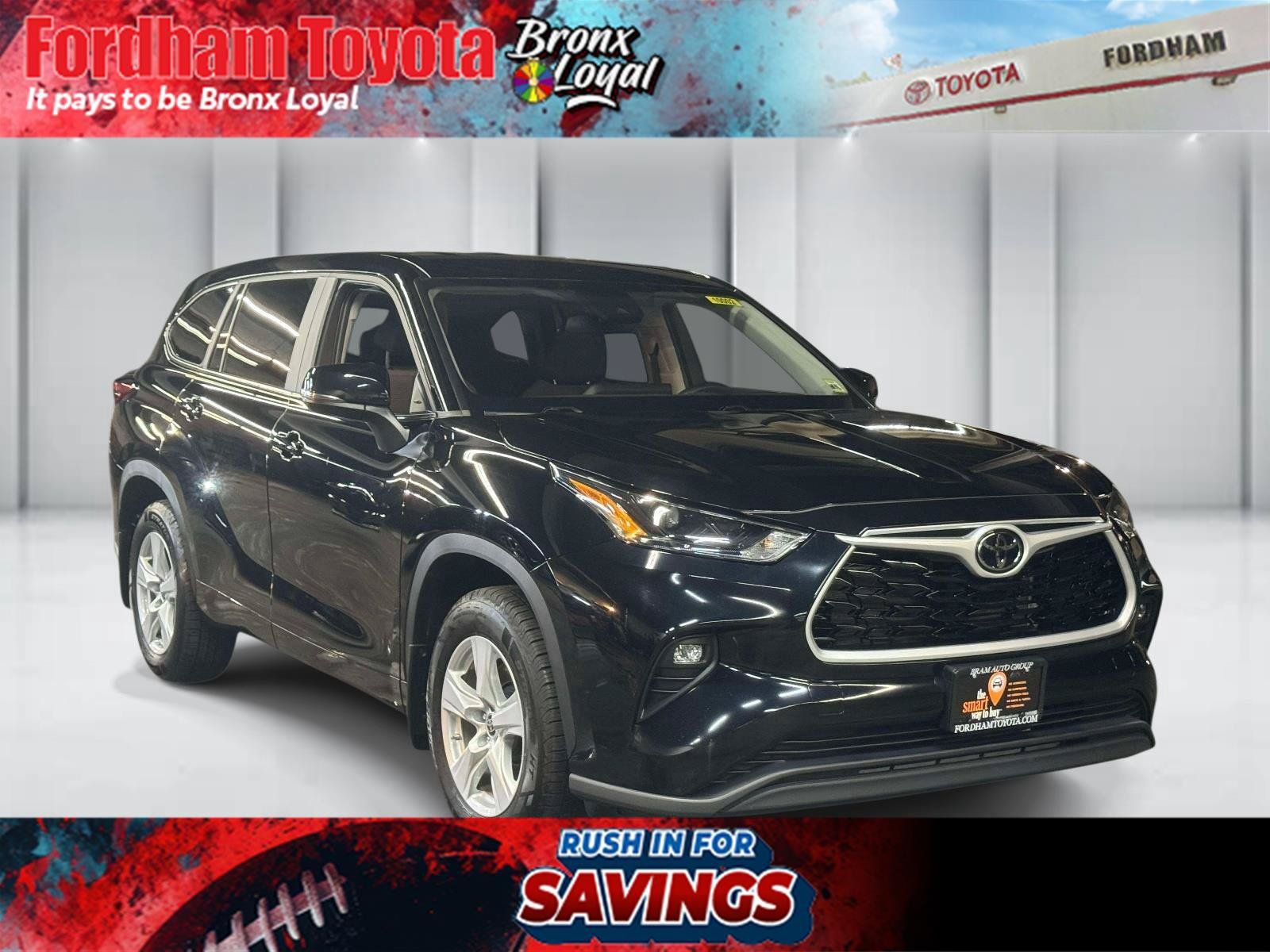 Used 2023 Toyota Highlander LE AWD/4WD image 1