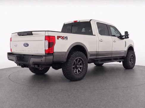 Used 2017 Ford F250 King Ranch w/ FX4 Off-Road Package AWD/4WD image 7