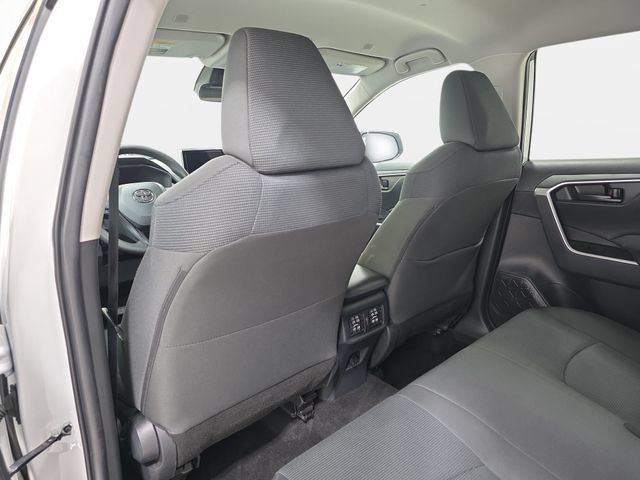 Certified 2025 Toyota RAV4 LE AWD/4WD image 10