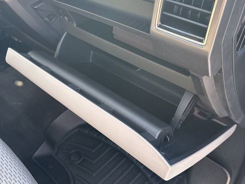 Used 2018 Ford F150 XLT image 25