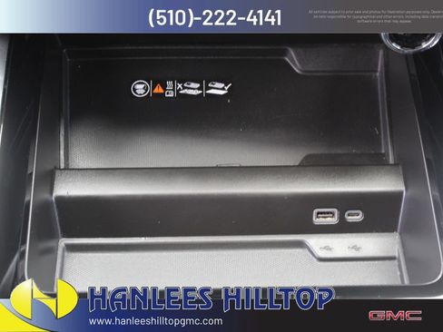 Used 2025 Chevrolet Suburban LT RWD image 22