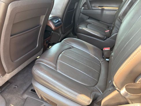 Used 2014 Buick Enclave Premium AWD/4WD image 25