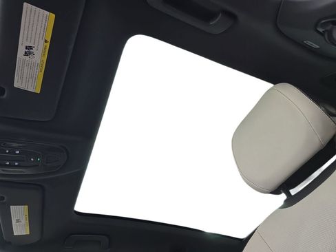 Certified 2024 Porsche Cayenne Coupe image 28