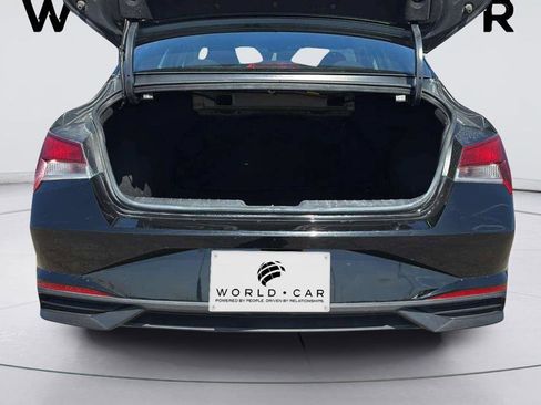 Used 2021 Hyundai Elantra SEL FWD image 12