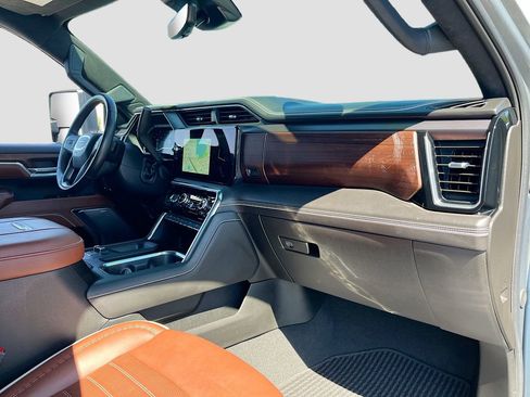 Used 2024 GMC Sierra 2500 Denali Ultimate image 31