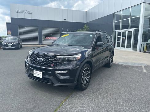 Used 2020 Ford Explorer ST w/ Premium Technology Package AWD/4WD image 3