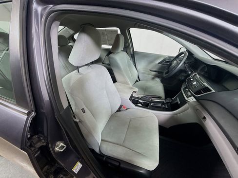 Used 2013 Honda Accord LX image 24