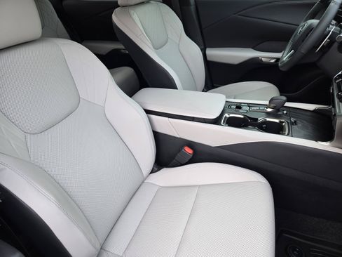 Used 2025 Lexus RX 350 Premium w/ Convenience Package FWD image 10