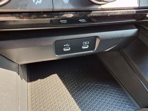 Used 2024 Honda Accord Sport image 9