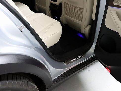 Certified 2025 Mercedes-Benz GLE 350 4MATIC image 34