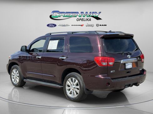 Used 2016 Toyota Sequoia Limited w/ Safety & Convenience Package image 5