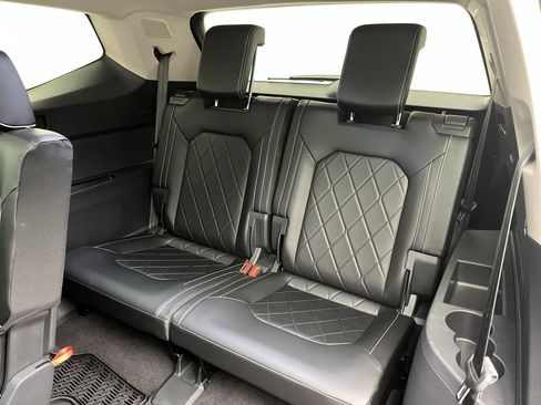 Used 2024 Volkswagen Atlas SEL Premium R-Line AWD/4WD image 15