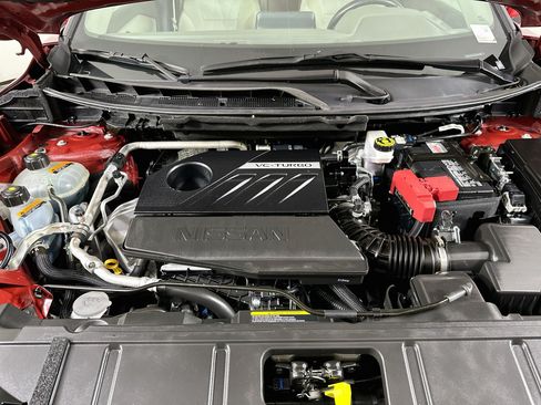 Used 2025 Nissan Rogue SV AWD/4WD image 33