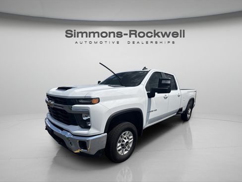 Used 2026 Chevrolet Silverado 2500 LT AWD/4WD image 1