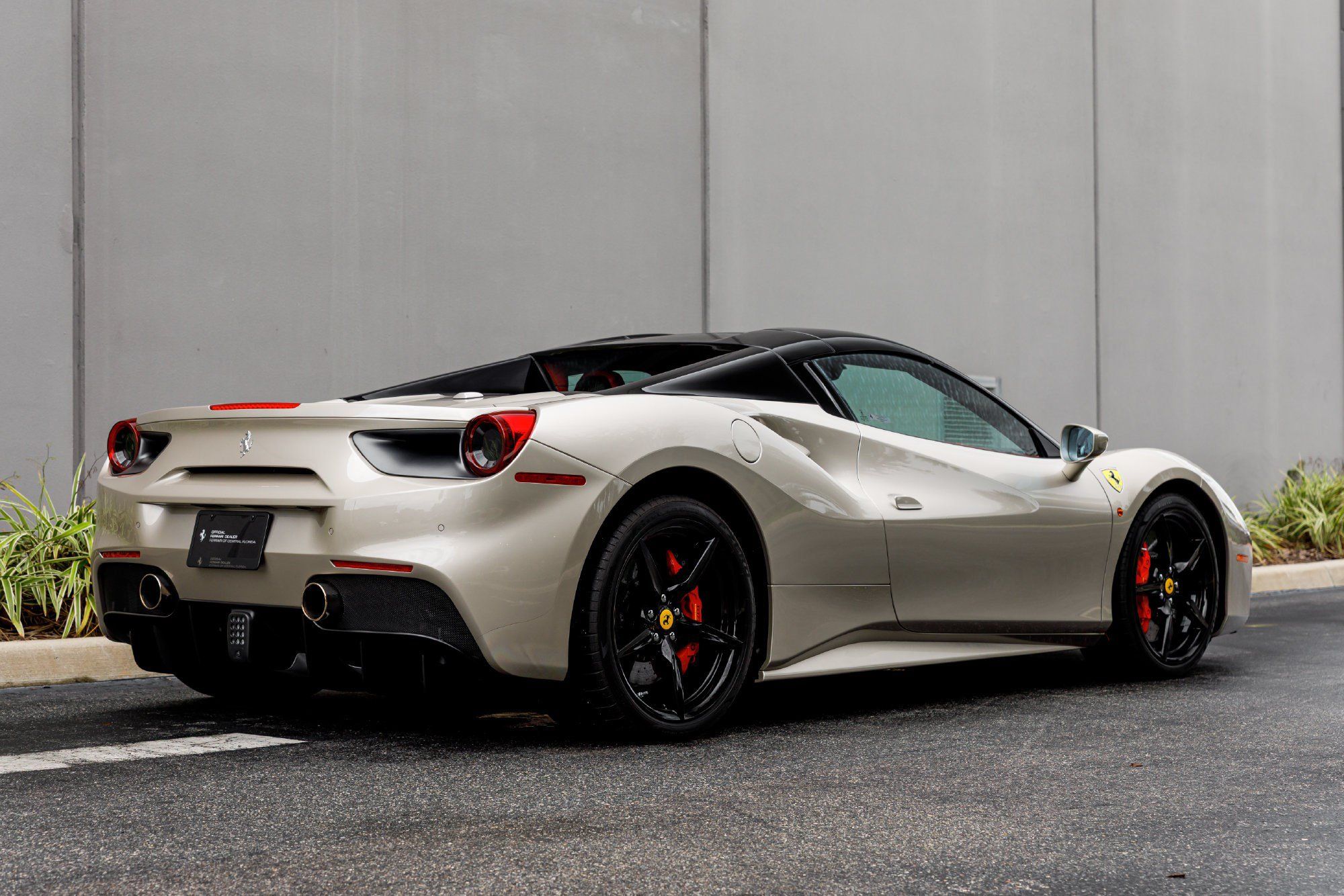 Used 2018 Ferrari 488 Spider RWD image 22